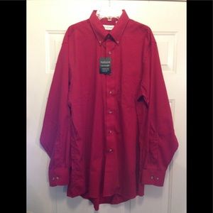 NWOT Men's Van Heusen Button Down Shirt